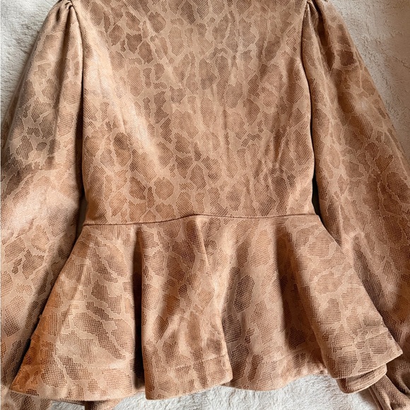 Privy Cream Textured Jacket - Picture 5 of 7